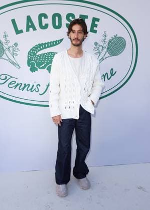 Pierre Niney au photocall du défilé Lacoste Collection Femme Prêt à Porter Printemps Eté 2026 lors de la Fashion Week de Paris PFW , au Lycée Carnot, à Paris, France, le 5 octobre 2025 Sam Delpech Bestimage Photocall Lacoste Womenswear Spring Summer 2026 show as part of Paris Fashion Week on October 05, 2025 in Paris, France Paris France  Copyright: xDenisxGuignebourgx xBestimagexDenisxGuignebourgx xBestimagex