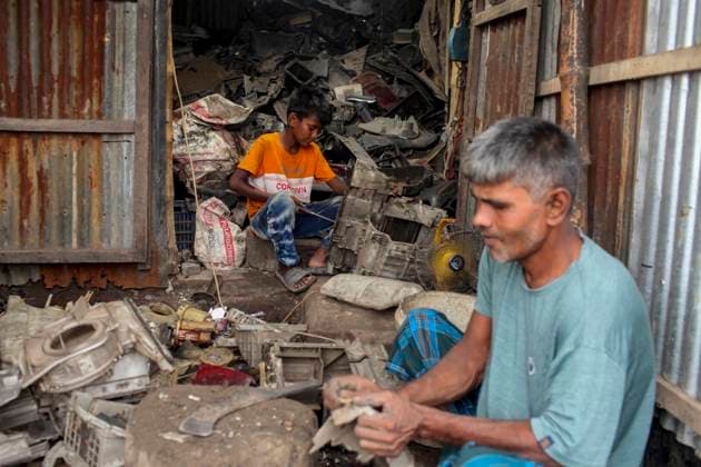 Daily Life In Bangladesh. A child laborer works in a plastic recycling factory under unsafe and unsanitary conditions in Bangladesh on October 5, 2025. Dhaka Bangladesh  Copyright: xMDxAbuxSufianxJewelx originalFilename: jewel-notitle251005_npIf5.jpg