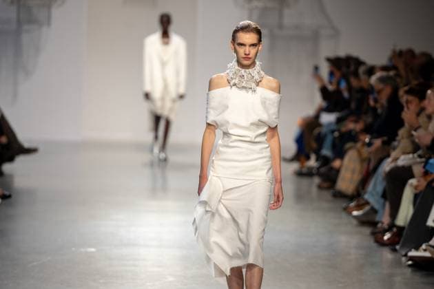Runway Niccolo Pasqualetti Womenswear - PFW A model mannequin walks the runway during the Niccolò Pasqualetti Womenswear Spring Summer 2026 show as part of Paris Fashion Week on October 5, 2025 in Paris, France. Photo by Alexis Jumeau ABACAPRESS.COM Paris France  Copyright: xJumeauxAlexis ABACAx