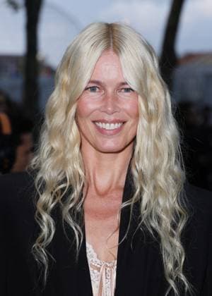 Claudia Schiffer arrives at the Chloe Collection Femme Prêt à Porter Printemps Eté 2026 fashion show as part of Paris Fashion Week PFW in Paris, France, on October 5, 2025 Denis Guignebourg Bestimage Arrivals at the Chloe fashion show as part of Spring Summer 2026 Paris Fashion Week in Paris, France, on October 5, 2025 Paris France  Copyright: xDenisxGuignebourgx xBestimagexDenisxGuignebourgx xBestimagex
