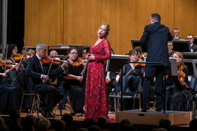 05.10..2025, Internationales Klassikfestival: Festival der Nationen 2025, im Kurhaus Bad Wörishofen (Unterallgäu), Abschlussgala: Arienabend mit Elena Garanca (Mezzosopran), Dirigent Karel Mark Chichon, Janacek Philharmonic Orchestra Prag, 05.10.2025, Klassikfestival Bad Wörishofen 05.10.2025, Klassikfestival Bad Wörishofen