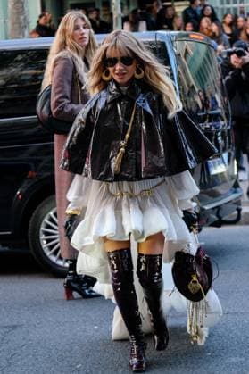 PFW - Chloe Outside Arrivals Guest arrives at the Chloe fashion show during the Womenswear Spring Summer 2026 as part of Paris Fashion Week on October 05, 2025 in Paris, France. Photo by Robin Psaila ABACAPRESS.COM Paris France  Copyright: xPsailaxRobin ABACAx
