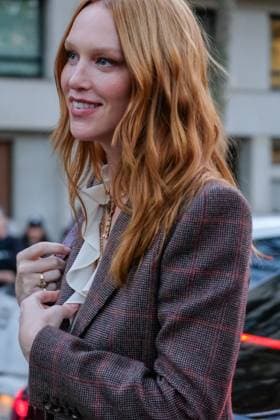 PFW - Chloe Outside Arrivals Guest arrives at the Chloe fashion show during the Womenswear Spring Summer 2026 as part of Paris Fashion Week on October 05, 2025 in Paris, France. Photo by Robin Psaila ABACAPRESS.COM Paris France  Copyright: xPsailaxRobin ABACAx