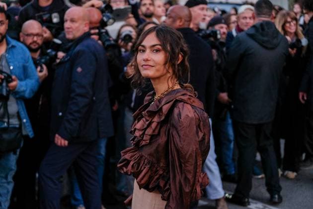 PFW - Chloe Outside Arrivals Guest arrives at the Chloe fashion show during the Womenswear Spring Summer 2026 as part of Paris Fashion Week on October 05, 2025 in Paris, France. Photo by Robin Psaila ABACAPRESS.COM Paris France  Copyright: xPsailaxRobin ABACAx