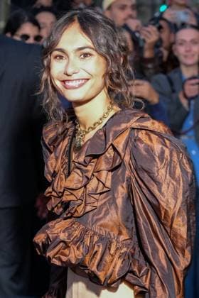 PFW - Chloe Outside Arrivals Guest Guest arrives at the Chloe fashion show during the Womenswear Spring Summer 2026 as part of Paris Fashion Week on October 05, 2025 in Paris, France. Photo by Robin Psaila ABACAPRESS.COM Paris France  Copyright: xPsailaxRobin ABACAx