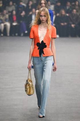 PFW Valentino Runway A model walks the runway during the Valentino Womenswear Spring Summer 2026 show as part of Paris Fashion Week in Paris, France on October 05, 2025. Photo by Aurore Marechal ABACAPRESS.COM Paris France  Copyright: xMarechalxAurore ABACAx
