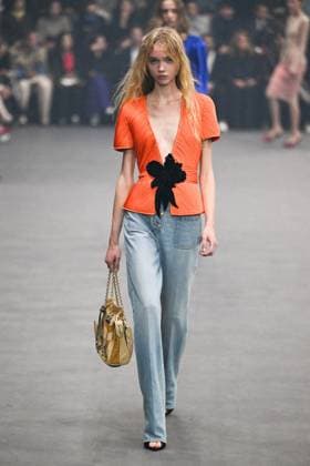 PFW Valentino Runway A model walks the runway during the Valentino Womenswear Spring Summer 2026 show as part of Paris Fashion Week in Paris, France on October 05, 2025. Photo by Aurore Marechal ABACAPRESS.COM Paris France  Copyright: xMarechalxAurore ABACAx