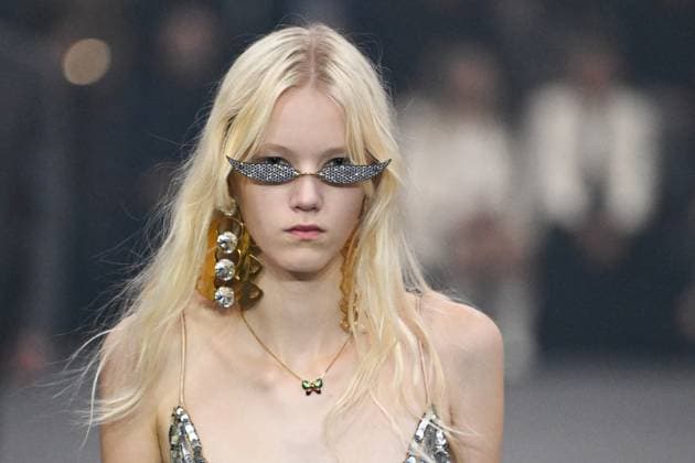 PFW Valentino Runway A model walks the runway during the Valentino Womenswear Spring Summer 2026 show as part of Paris Fashion Week in Paris, France on October 05, 2025. Photo by Aurore Marechal ABACAPRESS.COM Paris France  Copyright: xMarechalxAurore ABACAx