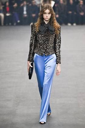 PFW Valentino Runway A model walks the runway during the Valentino Womenswear Spring Summer 2026 show as part of Paris Fashion Week in Paris, France on October 05, 2025. Photo by Aurore Marechal ABACAPRESS.COM Paris France  Copyright: xMarechalxAurore ABACAx