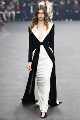 PFW Valentino Runway A model walks the runway during the Valentino Womenswear Spring Summer 2026 show as part of Paris Fashion Week in Paris, France on October 05, 2025. Photo by Aurore Marechal ABACAPRESS.COM Paris France  Copyright: xMarechalxAurore ABACAx
