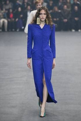 PFW Valentino Runway A model walks the runway during the Valentino Womenswear Spring Summer 2026 show as part of Paris Fashion Week in Paris, France on October 05, 2025. Photo by Aurore Marechal ABACAPRESS.COM Paris France  Copyright: xMarechalxAurore ABACAx