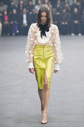 PFW Valentino Runway A model walks the runway during the Valentino Womenswear Spring Summer 2026 show as part of Paris Fashion Week in Paris, France on October 05, 2025. Photo by Aurore Marechal ABACAPRESS.COM Paris France  Copyright: xMarechalxAurore ABACAx