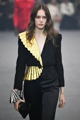 PFW Valentino Runway A model walks the runway during the Valentino Womenswear Spring Summer 2026 show as part of Paris Fashion Week in Paris, France on October 05, 2025. Photo by Aurore Marechal ABACAPRESS.COM Paris France  Copyright: xMarechalxAurore ABACAx