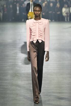 PFW Valentino Runway A model walks the runway during the Valentino Womenswear Spring Summer 2026 show as part of Paris Fashion Week in Paris, France on October 05, 2025. Photo by Aurore Marechal ABACAPRESS.COM Paris France  Copyright: xMarechalxAurore ABACAx
