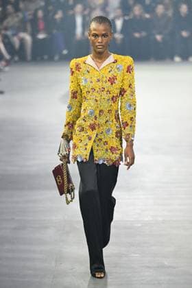 PFW Valentino Runway A model walks the runway during the Valentino Womenswear Spring Summer 2026 show as part of Paris Fashion Week in Paris, France on October 05, 2025. Photo by Aurore Marechal ABACAPRESS.COM Paris France  Copyright: xMarechalxAurore ABACAx