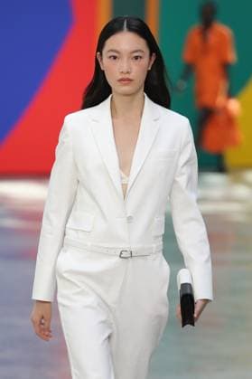 PFW - Akris Runway A model walks the runway during the Akris Womenswear Spring Summer 2026 show as part of Paris Fashion Week on October 05, 2025 in Paris, France. Photo by Alain-Gil Gonzalez ABACAPRESS.COM Paris France  Copyright: xGonzalezxAlain-Gil ABACAx