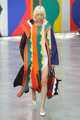 PFW - Akris Runway A model walks the runway during the Akris Womenswear Spring Summer 2026 show as part of Paris Fashion Week on October 05, 2025 in Paris, France. Photo by Alain-Gil Gonzalez ABACAPRESS.COM Paris France  Copyright: xGonzalezxAlain-Gil ABACAx