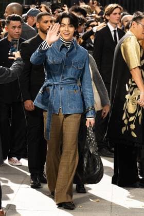 PFW Valentino Outside Arrivals Peemwasu attends the Valentino Womenswear Spring Summer 2026 show as part of Paris Fashion Week on October 05, 2025 in Paris, France. Photo by Laurent Zabulon ABACAPRESS.COM Paris France  Copyright: xZabulonxLaurent ABACAx