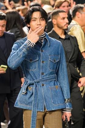 PFW Valentino Outside Arrivals Peemwasu attends the Valentino Womenswear Spring Summer 2026 show as part of Paris Fashion Week on October 05, 2025 in Paris, France. Photo by Laurent Zabulon ABACAPRESS.COM Paris France  Copyright: xZabulonxLaurent ABACAx