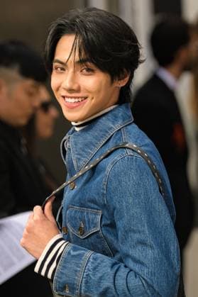 PFW Valentino Outside Arrivals Peemwasu attends the Valentino Womenswear Spring Summer 2026 show as part of Paris Fashion Week on October 05, 2025 in Paris, France. Photo by Laurent Zabulon ABACAPRESS.COM Paris France  Copyright: xZabulonxLaurent ABACAx