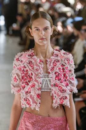 PFW - Shuting Qiu Runway A model walks the runway during the Shuting Qiu Womenswear Spring Summer 2026 show as part of Paris Fashion Week on October 5, 2025 in Paris, France. Photo by Jana Call me J ABACAPRESS.COM Paris Ile de France France  Copyright: xJanaxCallxmexJ ABACAx