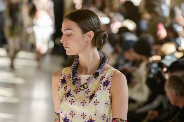 PFW - Shuting Qiu Runway A model walks the runway during the Shuting Qiu Womenswear Spring Summer 2026 show as part of Paris Fashion Week on October 5, 2025 in Paris, France. Photo by Jana Call me J ABACAPRESS.COM Paris Ile de France France  Copyright: xJanaxCallxmexJ ABACAx
