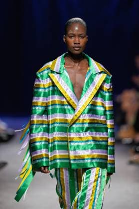 Lisbon Fashion Week in Lisboa, Portugal - 05 Oct 2025 A model walks the runway during Luis Carvalho fashion show at ModaLisboa Base, Lisbon Fashion Week in Lisboa. Lisbon Portugal Copyright: xBrunoxdexCarvalhox xSOPAxImagesx brunodecarvalho_modalisboabase-4717