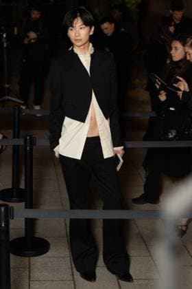 Woo Do hwan People at the McQueen Womens Ready to Wear Spring Summer 2026 Collection show during Paris Fashion Week PFW on October 5, 2025 Julien Sarkissian Bestimage People at the McQueen Womens Ready to Wear Spring Summer 2026 Collection show during Paris Fashion Week PFW on October 5, 2025 Paris France  Copyright: xJulienxSarkissianx xBestimagexJulienxSarkissianx xBestimagex