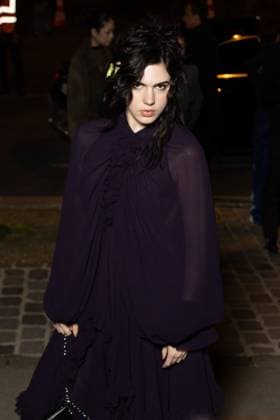 Julia Cumming People at the McQueen Womens Ready to Wear Spring Summer 2026 Collection show during Paris Fashion Week PFW on October 5, 2025 Julien Sarkissian Bestimage People at the McQueen Womens Ready to Wear Spring Summer 2026 Collection show during Paris Fashion Week PFW on October 5, 2025 Paris France  Copyright: xJulienxSarkissianx xBestimagexJulienxSarkissianx xBestimagex