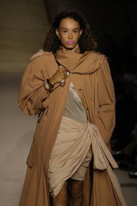 PFW - Chloe Runway A model walks the runway during the Chloe Womenswear Spring Summer 2026 show as part of Paris Fashion Week on October 05, 2025 in Paris, France. Photo by Alain-Gil Gonzalez ABACAPRESS.COM Paris France  Copyright: xGonzalezxAlain-Gil ABACAx