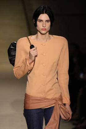 PFW - Chloe Runway A model walks the runway during the Chloe Womenswear Spring Summer 2026 show as part of Paris Fashion Week on October 05, 2025 in Paris, France. Photo by Alain-Gil Gonzalez ABACAPRESS.COM Paris France  Copyright: xGonzalezxAlain-Gil ABACAx