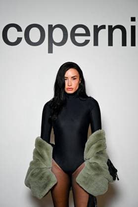 Exclusive Demi Lovato at the photocall of the COPERNI Fashion Show Ready to Wear Women Collection Spring Summer 2026 during Paris Fashion Week PFW , at the Centre Pompidou, in Paris, France, on October 6, 2026 Pierre Perusseau Bestimage Exclusive Arrivals Coperni Fashion Show Ready to Wear Collection Spring Summer 2026 during Paris Fashion Week on 6, october, 2025 Paris France  Copyright: xTizianoxDaxSilvax-xPierrexPerusseaux xBestimagexTizianoxDaxSilvax-xPierrexPerusseaux xBestimagex