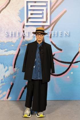 Guest au photocall du défilé Shiatzi Chen Collection Femme Prêt à Porter Printemps Eté 2026 au palais de Tokyo lors de la Fashion Week de Paris PFW , le 6 octobre 2025 Julien Sarkissian Bestimage Photocall of Shiatzi Chen Women Ready to Wear Spring Summer 2026 Collection fashion show, during Paris Fashion Week, on October 6th, 2025 Paris France  Copyright: xJulienxSarkissianx xBestimagexJulienxSarkissianx xBestimagex