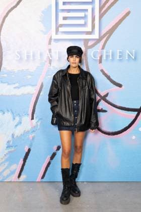 Guest au photocall du défilé Shiatzi Chen Collection Femme Prêt à Porter Printemps Eté 2026 au palais de Tokyo lors de la Fashion Week de Paris PFW , le 6 octobre 2025 Julien Sarkissian Bestimage Photocall of Shiatzi Chen Women Ready to Wear Spring Summer 2026 Collection fashion show, during Paris Fashion Week, on October 6th, 2025 Paris France  Copyright: xJulienxSarkissianx xBestimagexJulienxSarkissianx xBestimagex