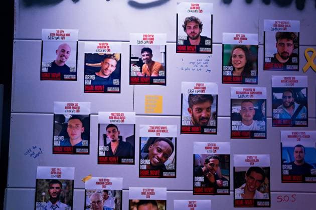 06.10.2025,Berlin,Gedenkausstellung: Nova Music Festival Exhibition,ab dem 7. Oktober 2025 ist die Nova Music Festival Exhibition im ehemaligen Flughafen Tempelhof in Berlin zu sehen.Am heutigen Tag gab es ein Pressetag.