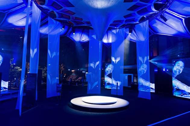 06.10.2025,Berlin,Gedenkausstellung: Nova Music Festival Exhibition,ab dem 7. Oktober 2025 ist die Nova Music Festival Exhibition im ehemaligen Flughafen Tempelhof in Berlin zu sehen.Am heutigen Tag gab es ein Pressetag.