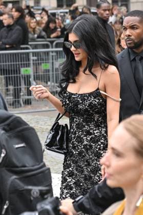 PFW Miu Miu Outside Arrivals Kylie Jenner arriving at Miu Miu show during Paris Fashion Week in Paris, France on October 6, 2025. Photo by Julien Reynaud APS-Medias ABACAPRESS.COM Paris France  Copyright: xReynaudxJulien APS-Medias ABACAx