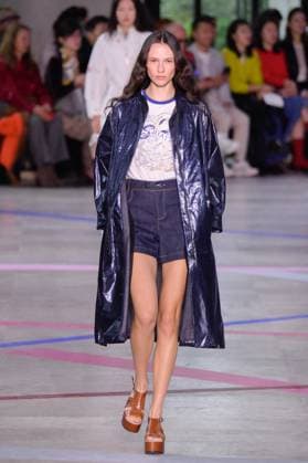 PFW - Shiatzy Chen Runway A model walks the runway during the Shiatzy Chen Womenswear Spring Summer 2026 show as part of Paris Fashion Week on October 6, 2025 in Paris, France. Photo by Jana Call me J ABACAPRESS.COM Paris Ile de France France  Copyright: xJanaxCallxmexJ ABACAx