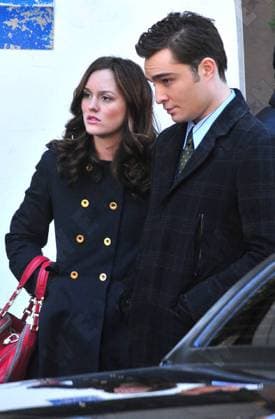 Leighton Meester and Ed Westwick on the set of Gossip Girl filming in Manhattan, New York City, United States WENN 5372481.jpg