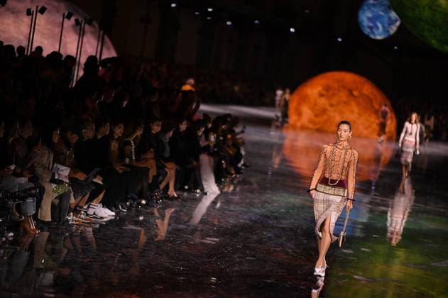 Chanel Runway Fashion Week Paris.FC Models walk the runway during the Chanel Womenswear Spring Summer 2026 show as part of Paris Fashion Week on October 06, 2025 in Paris, France. Photo by Franck Castel ABACAPRESS.COM Paris France  Copyright: xCastelxFranck ABACAx