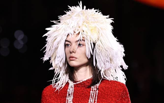 (251007) -- PARIS, Oct. 7, 2025 -- A model presents creations by designer Matthieu Blazy as part of his Spring Summer 2026 Women s ready-to-wear collection show for the French fashion house Chanel during the Paris Fashion Week, in Paris, France, on Oct. 6, 2025. ) FRANCE-PARIS-FASHION WEEK-CHANEL GaoxJing 