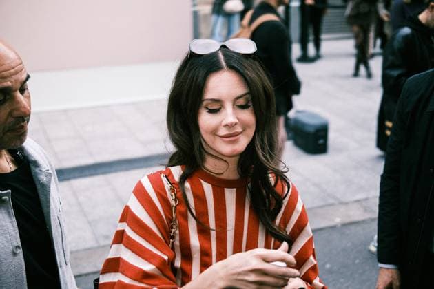 Lana del Rey meets fans during Paris Fashion Week in Paris Lana Del Rey Paris Fashion Week SS26 Zimmermann 449389 2025 10 06 Grant, Elizabeth Lizzy Lana Del Rey  Copyright: xJean-BaptistexSoulliatx xStarfacex STAR_449389_011