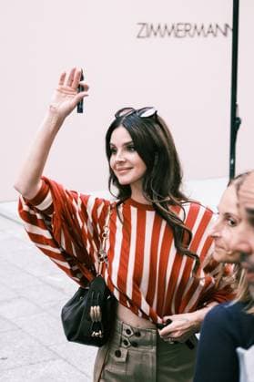 Lana del Rey meets fans during Paris Fashion Week in Paris Lana Del Rey Paris Fashion Week SS26 Zimmermann 449389 2025 10 06 Grant, Elizabeth Lizzy Lana Del Rey  Copyright: xJean-BaptistexSoulliatx xStarfacex STAR_449389_021
