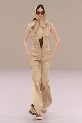 PFW - Zimmermann Runway A model walks the runway during the Zimmermann Womenswear Spring Summer 2026 show as part of Paris Fashion Week on October 6, 2025 in Paris, France. Photo by Alain-Gil Gonzalez ABACAPRESS.COM Paris France  Copyright: xGonzalezxAlain-Gil ABACAx