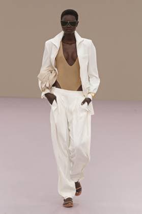 PFW - Zimmermann Runway A model walks the runway during the Zimmermann Womenswear Spring Summer 2026 show as part of Paris Fashion Week on October 6, 2025 in Paris, France. Photo by Alain-Gil Gonzalez ABACAPRESS.COM Paris France  Copyright: xGonzalezxAlain-Gil ABACAx
