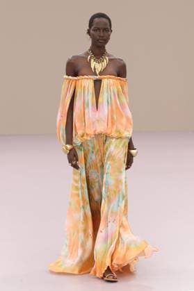 PFW - Zimmermann Runway A model walks the runway during the Zimmermann Womenswear Spring Summer 2026 show as part of Paris Fashion Week on October 6, 2025 in Paris, France. Photo by Alain-Gil Gonzalez ABACAPRESS.COM Paris France  Copyright: xGonzalezxAlain-Gil ABACAx