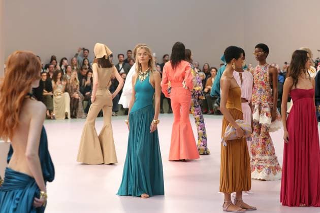 PFW - Zimmermann Runway A model walks the runway during the Zimmermann Womenswear Spring Summer 2026 show as part of Paris Fashion Week on October 6, 2025 in Paris, France. Photo by Alain-Gil Gonzalez ABACAPRESS.COM Paris France  Copyright: xGonzalezxAlain-Gil ABACAx