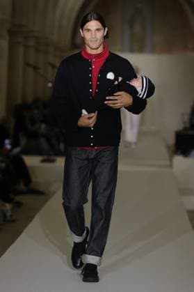 PFW - Agnes B Runway A model walks the runway during the Agnès b Ready to Wear Spring Summer 2026 fashion show as part of the Paris Fashion Week on October 6, 2025 in Paris, France. Photo by Alain-Gil Gonzalez ABACAPRESS.COM Paris France  Copyright: xGonzalezxAlain-Gil ABACAx
