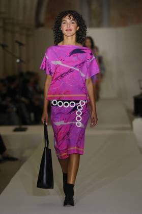 PFW - Agnes B Runway A model walks the runway during the Agnès b Ready to Wear Spring Summer 2026 fashion show as part of the Paris Fashion Week on October 6, 2025 in Paris, France. Photo by Alain-Gil Gonzalez ABACAPRESS.COM Paris France  Copyright: xGonzalezxAlain-Gil ABACAx