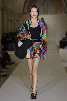 PFW - Agnes B Runway A model walks the runway during the Agnès b Ready to Wear Spring Summer 2026 fashion show as part of the Paris Fashion Week on October 6, 2025 in Paris, France. Photo by Alain-Gil Gonzalez ABACAPRESS.COM Paris France  Copyright: xGonzalezxAlain-Gil ABACAx